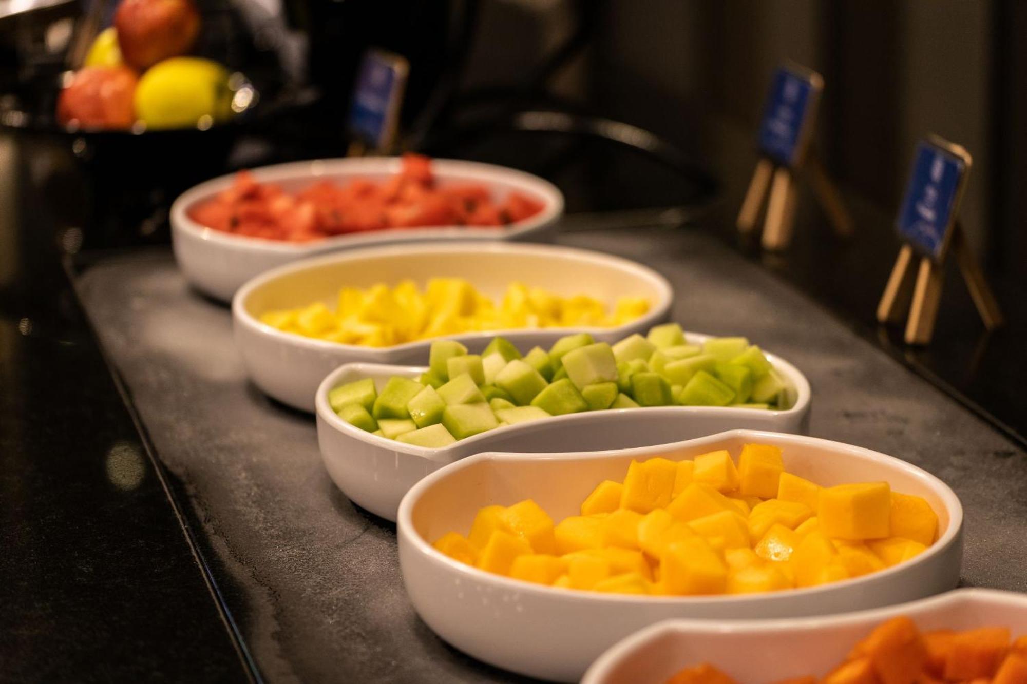 Camino Real Fashion Drive Monterrey Hotel San Pedro Garza Garcia Buitenkant foto Fruit salad