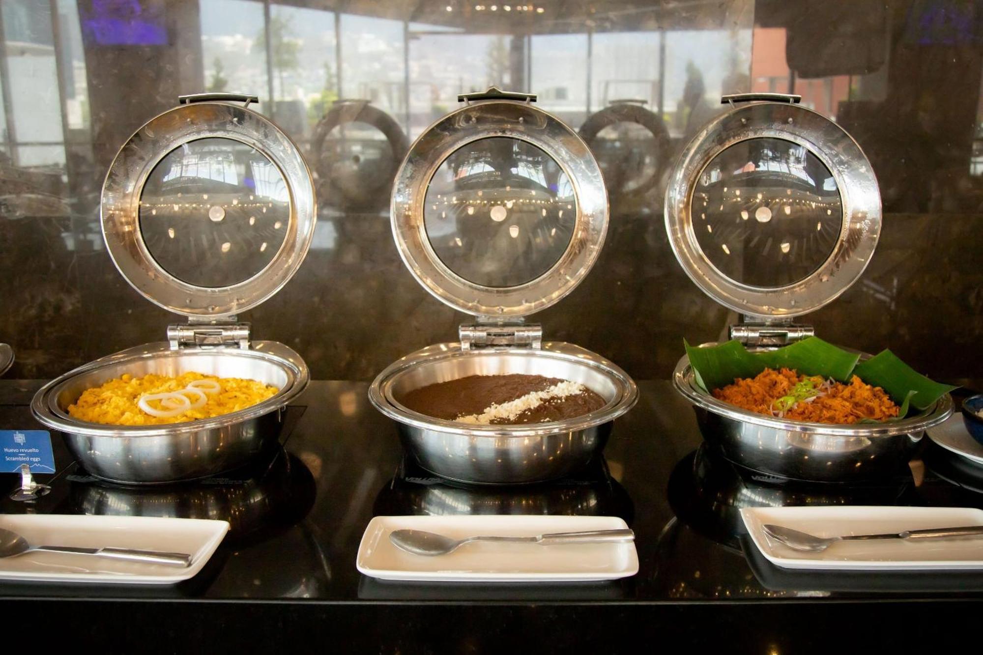 Camino Real Fashion Drive Monterrey Hotel San Pedro Garza Garcia Buitenkant foto A chafing dish